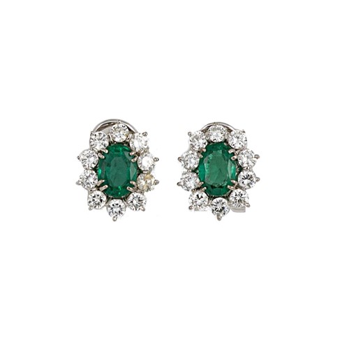 Lot 198 - A pair of emerald and diamond cluster ear studs