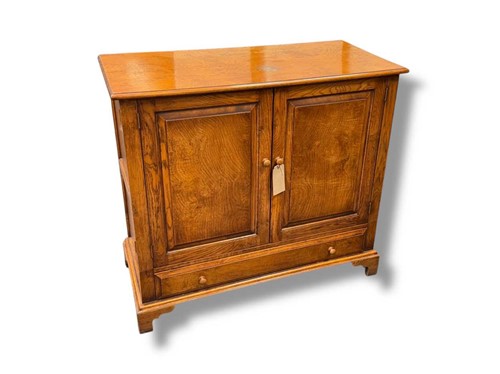 Lot 515 - Two modern oak television cabinets, 97 x 107 x...
