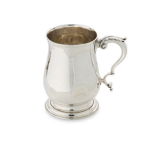 Lot 393 - A George III 18th century silver tankard
