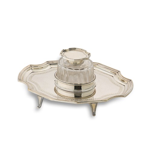 Lot 430 - An Edward VII silver desk inkstand