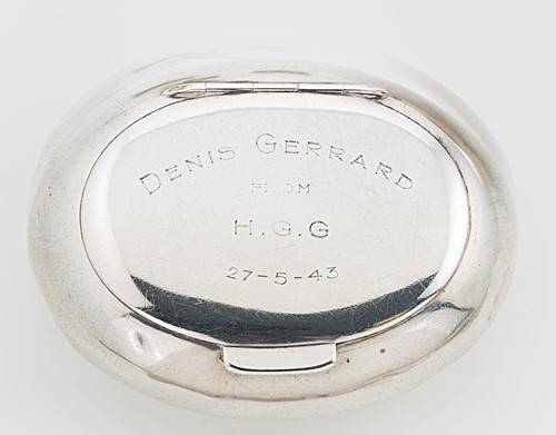 Lot 310 - An early 20th century silver tobacco box