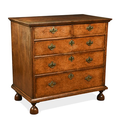 Lot 432 - A mulberry and oak chest of drawers, early 18th century