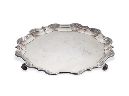 Lot 455 - A George V silver salver
