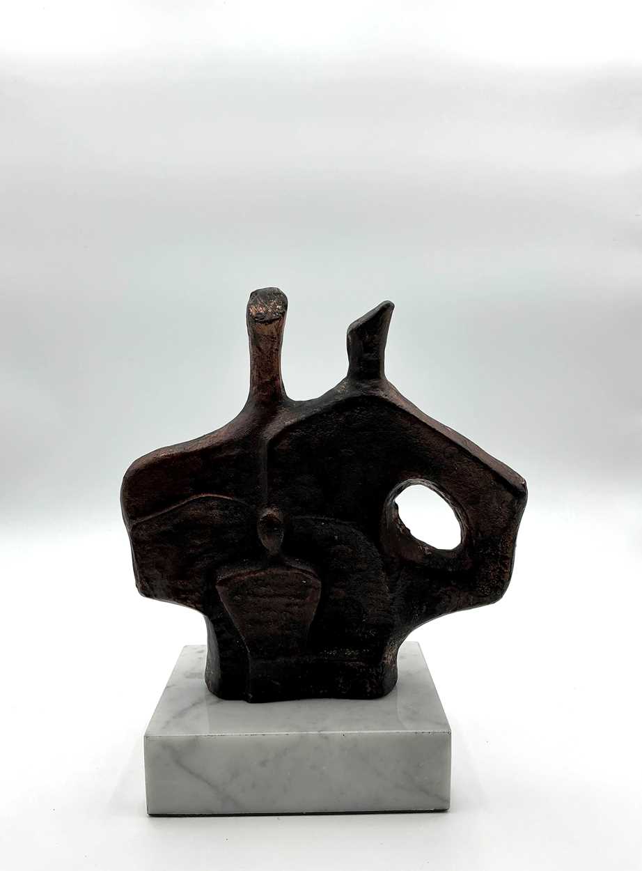 Lot 190 - A bronzed metal sculpture of a biomorphic...