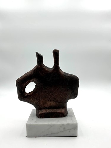 Lot 190 - A bronzed metal sculpture of a biomorphic...