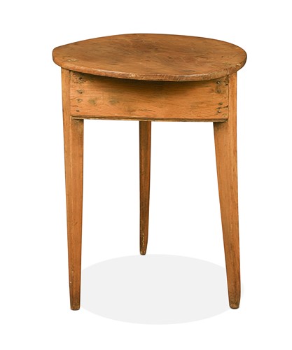 Lot 365 - An elm topped cricket table, early 19th century