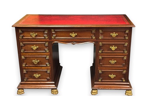 Lot 638 - A 20th century mahogany kneehole...