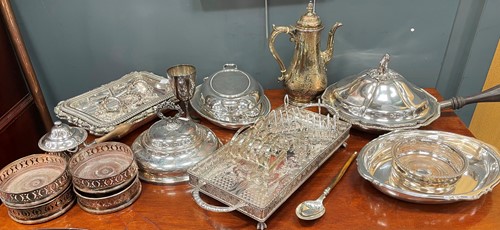 Lot 298 - Various silver-plated wares, including a...