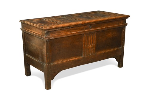 Lot 385 - An oak coffer, 18th century