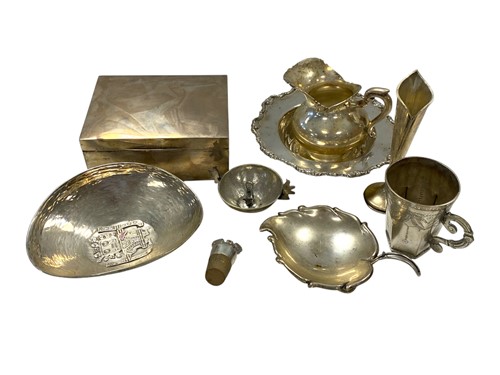 Lot 244 - A collection of Peruvian metalwares items,...