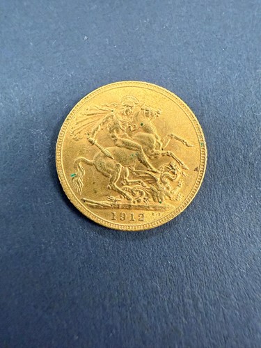 Lot 146 - A 'King's Head' sovereign
