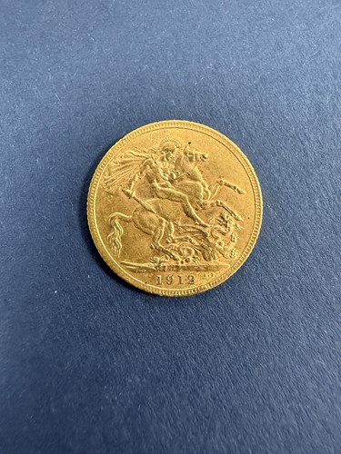 Lot 145 - A 'King's Head' sovereign