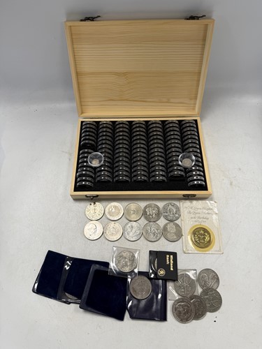 Lot 126 - Royal Mint - A collection of crowns, many in celebration of Royal events