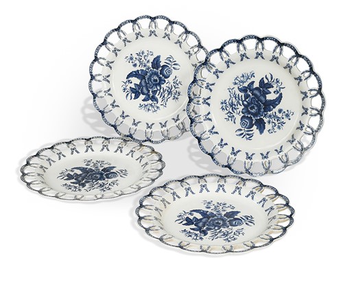 Lot 374 - A set of four Worcester porcelain pinecone pattern plates, circa 1780