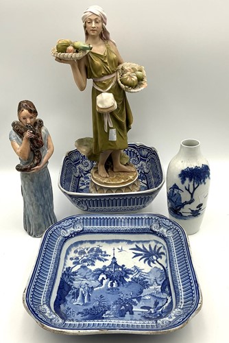 Lot 29 - A Royal Dux figure (damaged), servant girl,...