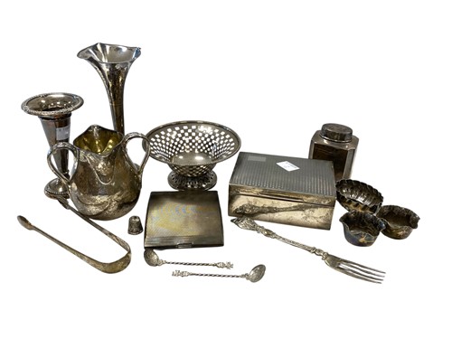 Lot 229 - A collection of silverware including a double...