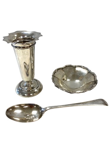 Lot 223 - A silver spill vase, spoon and pin dish, 127g...