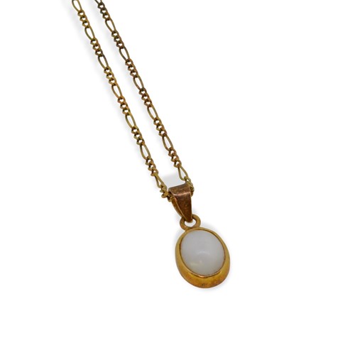 Lot 50 - A moonstone pendant and chain