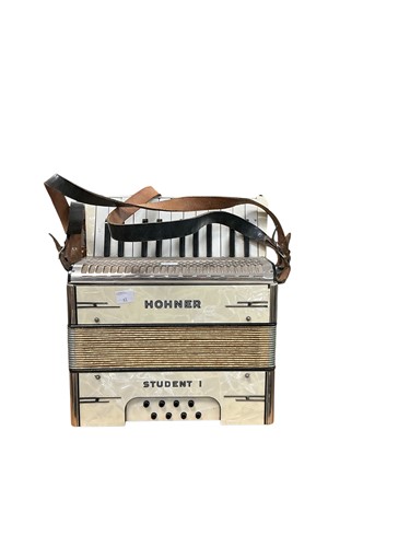Lot 121 - A Hohner Accordion 'Student I' in pearlised...