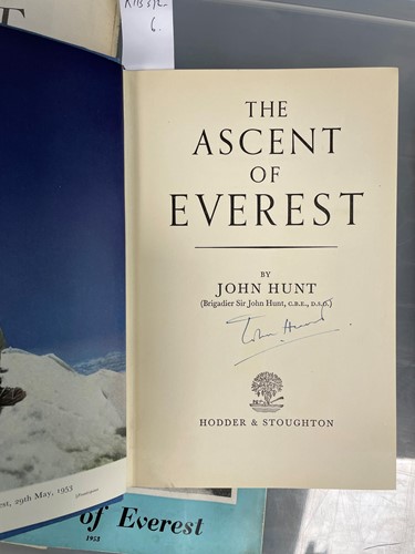 Lot 458 - HUNT (John)