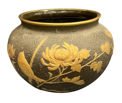 Lot 87 - A Mintons ceramic Meiji style jardiniere, late...