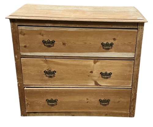 Lot 425 - An Edwardian pine three drawer chest 82x 96 x...