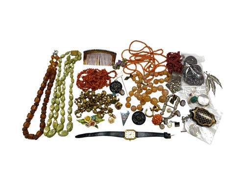 Lot 265 - A locket stamped '9CT', a brooch tested as 9ct...