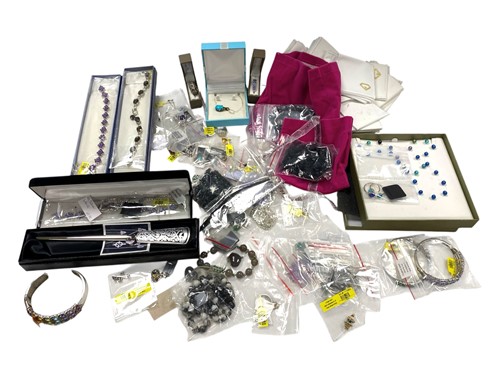 Lot 264A - A collection of assorted costume and Gemporia...