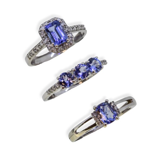 Lot 65 - A group of 9ct gold Gemporia rings