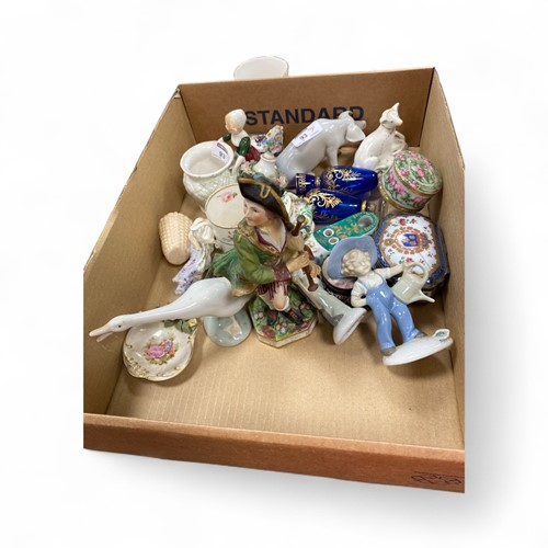 Lot 93 - A group of porcelain, to include a 19th...