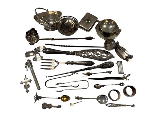 Lot 280 - A collection of silverware including ashtray,...