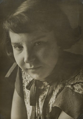 Lot 240 - Alexander Rodchenko (1891-1956), Portrait of Vavara, the artist's daughter, 1929