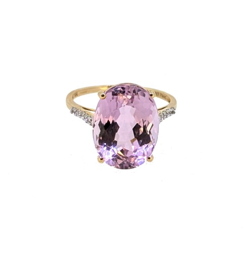 Lot 95 - A 9ct gold kunzite and zircon cocktail style dress ring