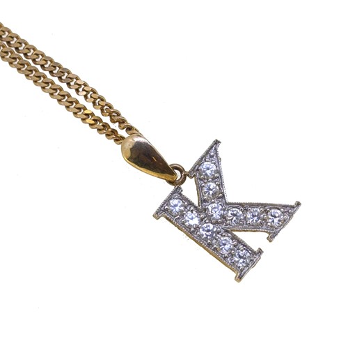 Lot 100 - A 9ct gold initial 'K' pendant and chain