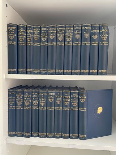 Lot 333 - DICKENS (C)