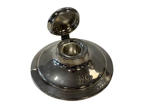 Lot 273 - A silver desk inkwell