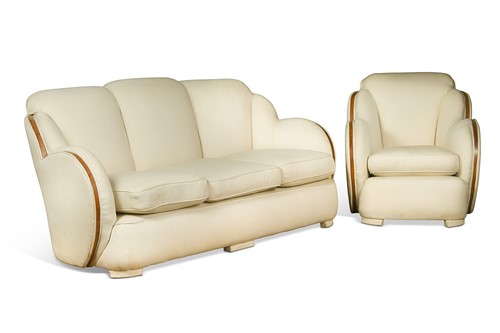 Lot 395 - In the manner of Harry & Lou Epstein, an Art Deco cloud suite