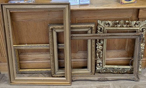 Lot 491 - Five various gilt picture frames varying in...