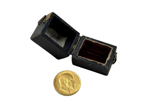 Lot 323 - An Edward VII full sovereign dated 1903