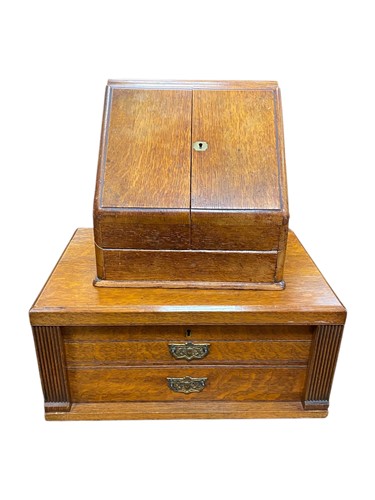 Lot 521 - An Edwardian oak stationery box, 29.5 x 32 x...