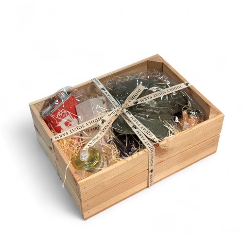 Lot 5 - A Diddly Squat Farm Hamper