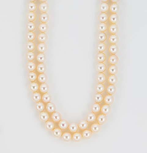 Lot 12 - A double row cultured pearl necklace