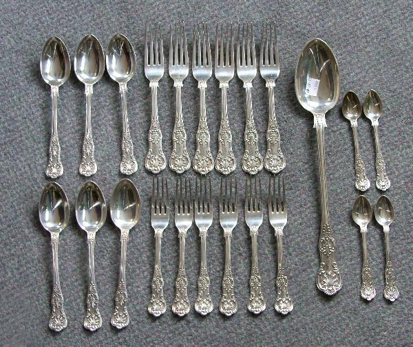 Lot 226 - A Victorian silver Queen's pattern part
