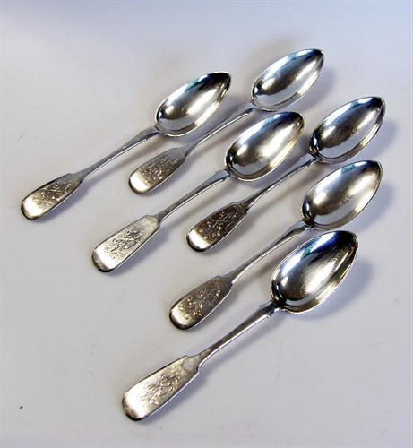 Lot 347 - A set of six late 19th century Russian silver fiddle pattern tablespoons