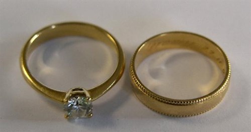 Lot 273 - A single stone diamond ring