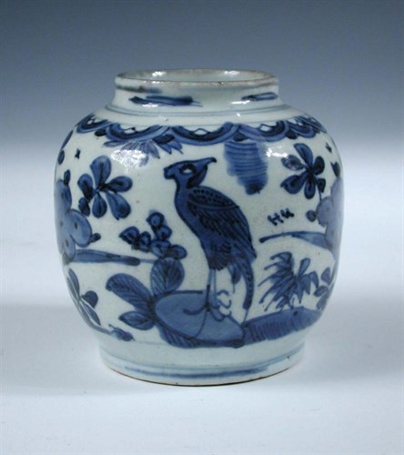 Lot 139 - A 16th century Chinese blue and white jar, possibly Wanli period
