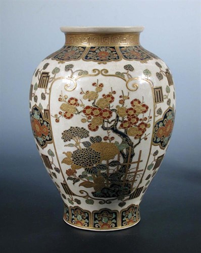 Lot 141 - A late 19th century Japanese Satsuma vase