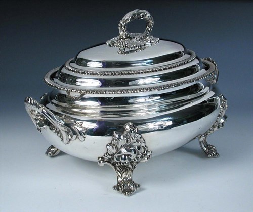 Lot 337 - A large Victorian electroplated soup tureen