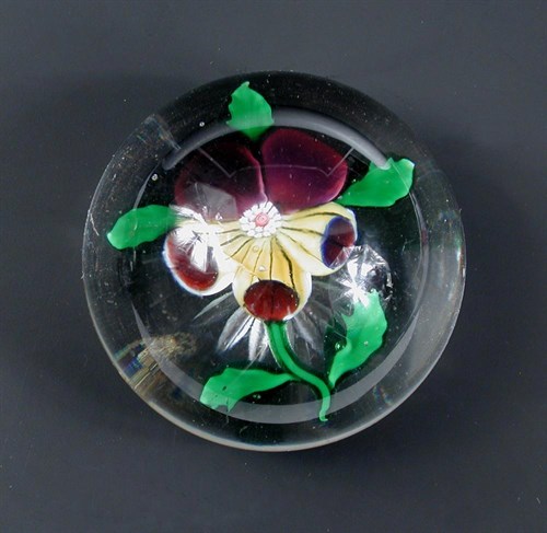 Lot 496 - A miniature Baccarat Pansy paperweight, circa 1850