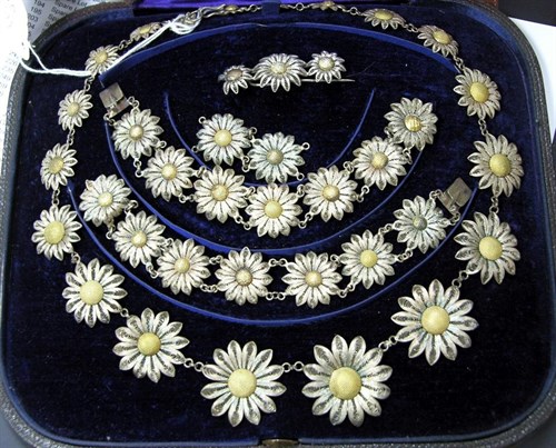 Lot 249 - A Silver filigree necklace
